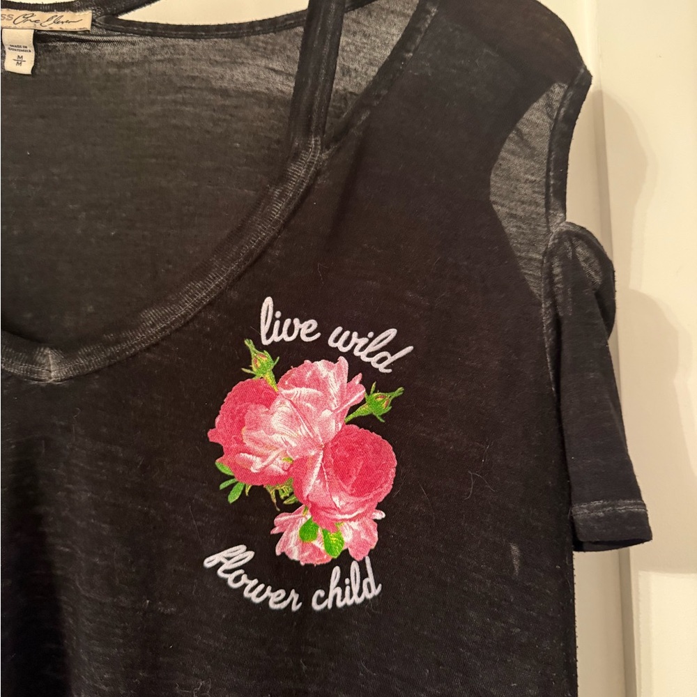 Express Cold Shoulder Tee - Picture 2 of 7